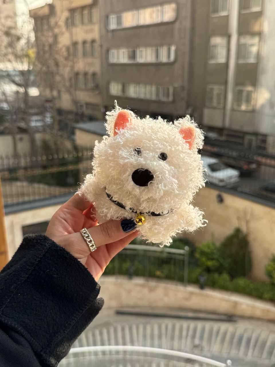 خرید کاور ایرپاد سگ سفید زنگوله دار پشمالو (کدa0202) air pods pro/pro2 Case Cover از دیجی اکسس