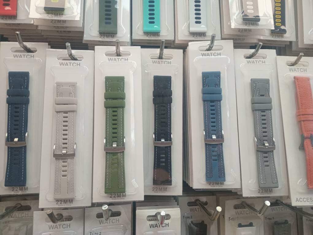 بند سبک و نرمXiaomi watch Color 2 در رنگ بندی متنوع